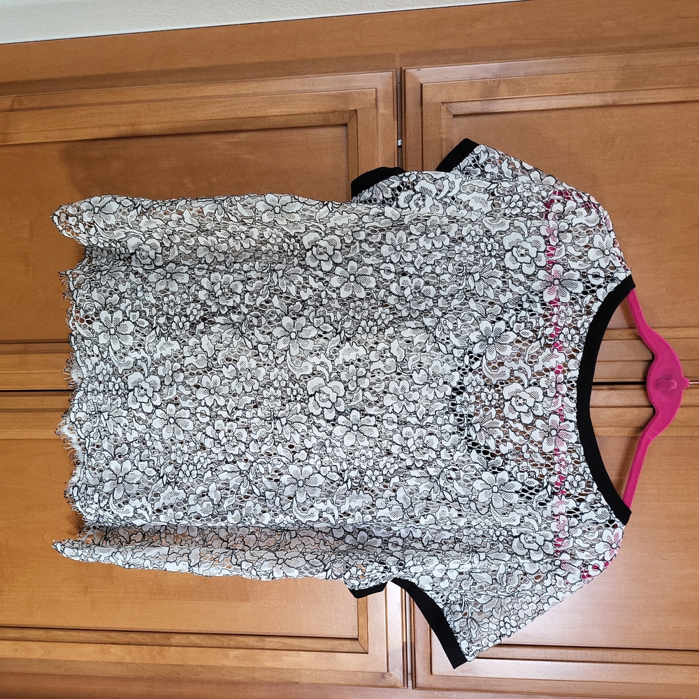 Torrid Lace Top - Picture 3 of 4